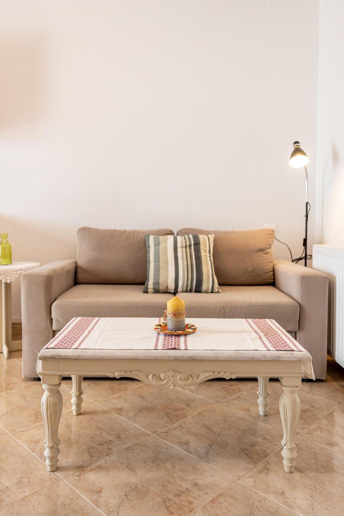 Villa House For Two!! à Angairiá Extérieur photo